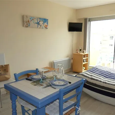 Apartment Cosy Proche Et Commerces, Parking Inclus - Fr-1-323-528
