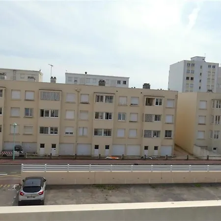 Apartment Cosy Proche Et Commerces, Parking Inclus - Fr-1-323-528 *